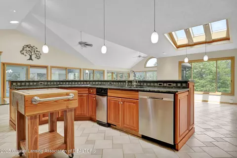 Kitchen - 345 Linn Rd, Williamston, MI 48895 photo 6 of 8
