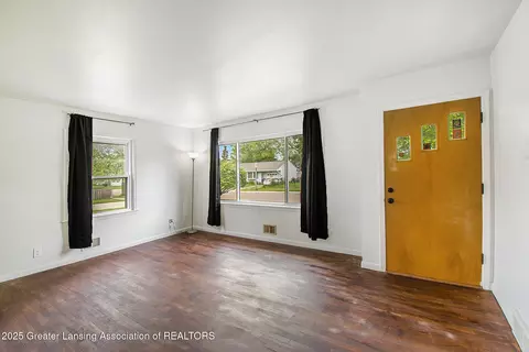 Living - 4512 Alpha St, Lansing, MI 48910 photo 1 of 2