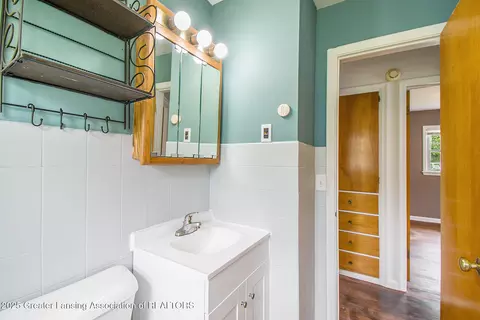 Bath - 4512 Alpha St, Lansing, MI 48910 photo 2 of 2