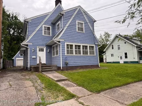 1305 W Hillsdale St, Lansing, MI 48915
