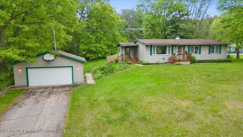 8279 Tyrrell Rd, Laingsburg, MI 48848