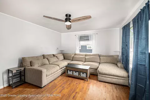 4415 Devonshire Ave, Lansing, MI 48910 photo 5