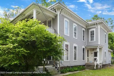 206 W Harris St, Charlotte, MI 48813