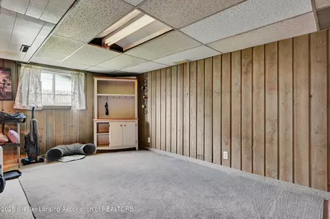 14311 Chandler Rd, Bath, MI 48808 photo 9