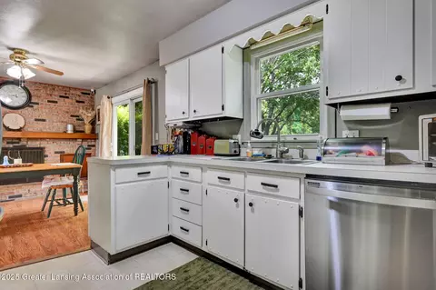 14311 Chandler Rd, Bath, MI 48808 photo 16