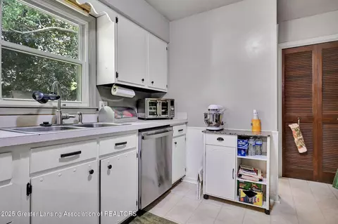 14311 Chandler Rd, Bath, MI 48808 photo 18
