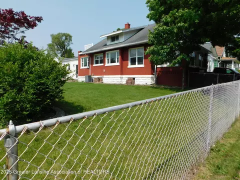 Exterior - 1305 May St, Lansing, MI 48906 photo 2 of 4