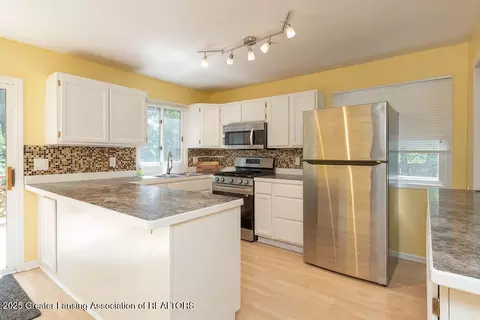 Kitchen - 4964 Mohawk Rd, Okemos, MI 48864 photo 1 of 3