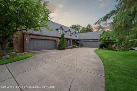 3278 Hitching Post Rd, Dewitt, MI 48820
