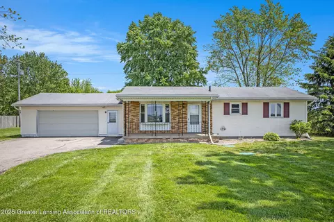 470 N New Lothrop Rd, Lennon, MI 48449
