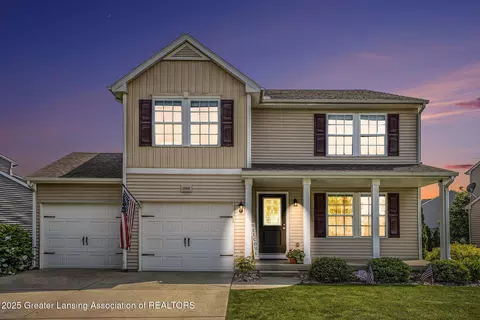 15090 Loxley Ln, Lansing, MI 48906