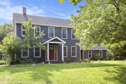 1321 Saint James Pl, Chelsea, MI 48118