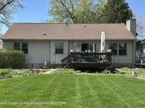 1032 Robins Rd, Lansing, MI 48917 photo 2