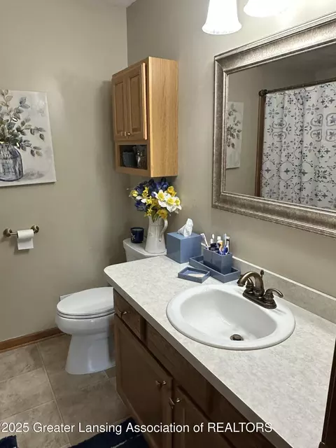1032 Robins Rd, Lansing, MI 48917 photo 9