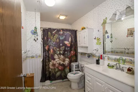 Bath - 2971 Weaver Rd, Comins, MI 48619 photo 1 of 1