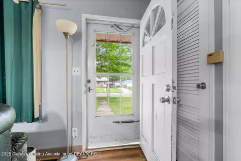 Entry Way - 302 Katheryn St, Mason, MI 48854 photo 1 of 2