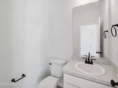 Bath - 606 Launch Point Dr, Perry, MI 48872 photo 1 of 5