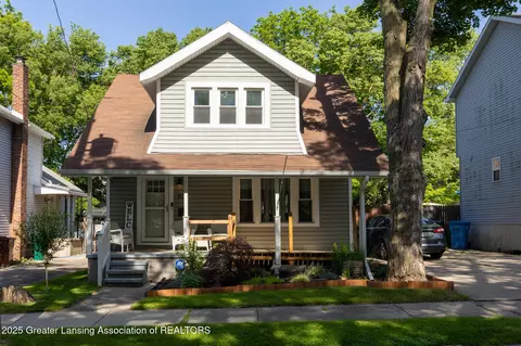 826 Clyde St, Lansing, MI 48915