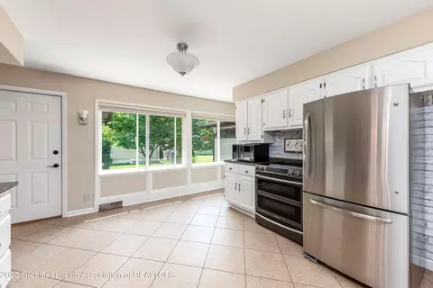 505 W Washington St, Dewitt, MI 48820 photo 7