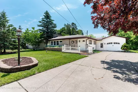 505 W Washington St, Dewitt, MI 48820 photo 2