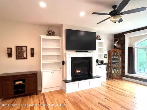 4264 Benjamin Rd, Perry, MI 48872 photo 9