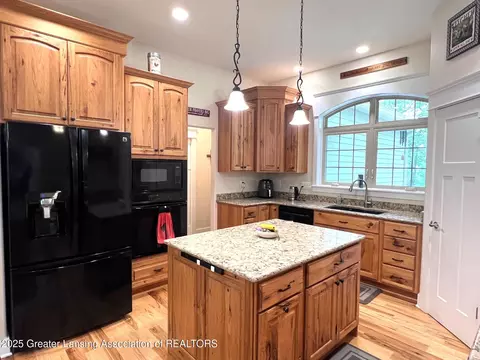 4264 Benjamin Rd, Perry, MI 48872 photo 12