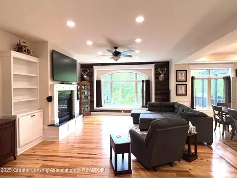 4264 Benjamin Rd, Perry, MI 48872 photo 7