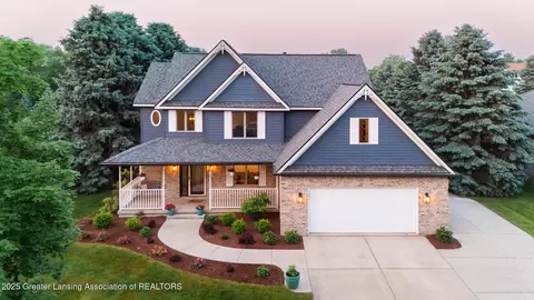 528 Riverwalk Dr, Mason, MI 48854