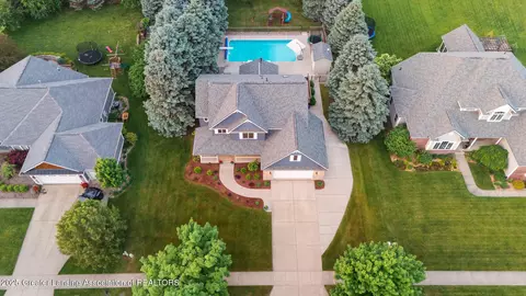 528 Riverwalk Dr, Mason, MI 48854 photo 5
