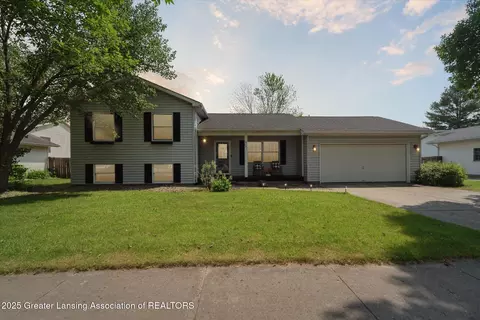 201 W Oak St, Saint Johns, MI 48879