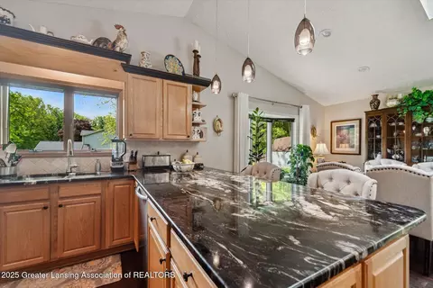Kitchen - 304 Williamsburg Rd, Lansing, MI 48917 photo 2 of 5