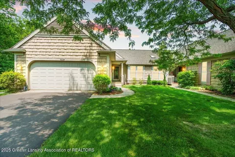 5629 Bayonne Ave, Haslett, MI 48840