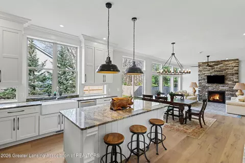 Kitchen - 7822 Forestview Dr, Haslett, MI 48840 photo 3 of 3