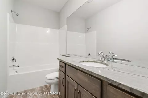 Bath - 7822 Forestview Dr, Haslett, MI 48840 photo 5 of 5