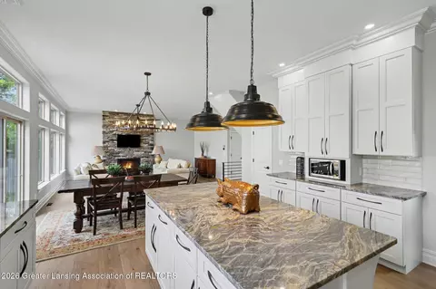 Kitchen - 7822 Forestview Dr, Haslett, MI 48840 photo 2 of 3