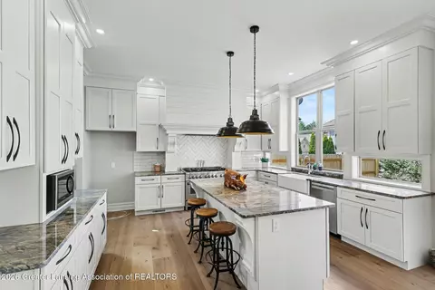 Kitchen - 7822 Forestview Dr, Haslett, MI 48840 photo 1 of 3