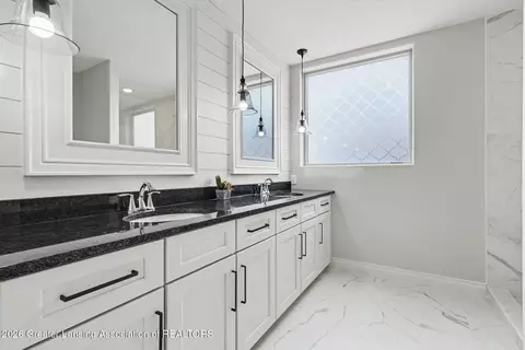 Bath - 7822 Forestview Dr, Haslett, MI 48840 photo 2 of 5