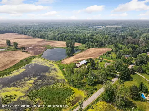 View/Area - 820 Barry Rd, Haslett, MI 48840 photo 4 of 10