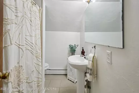 Bath - 820 Barry Rd, Haslett, MI 48840 photo 1 of 1