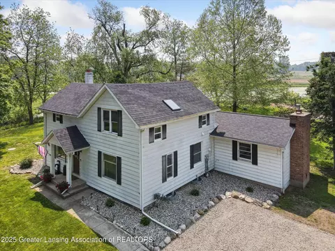 Exterior - 820 Barry Rd, Haslett, MI 48840 photo 6 of 8