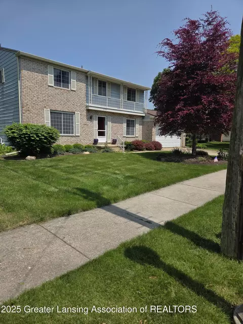 2115 Lyman Dr, Lansing, MI 48912