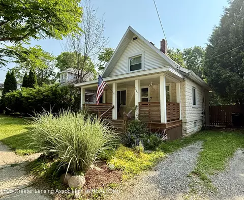 227 S Foster Ave, Lansing, MI 48912