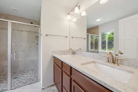 14192 Mulholland Dr, Bath, MI 48808 photo 18