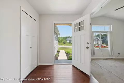 14192 Mulholland Dr, Bath, MI 48808 photo 7