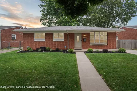 27260 Norma Dr, Warren, MI 48093