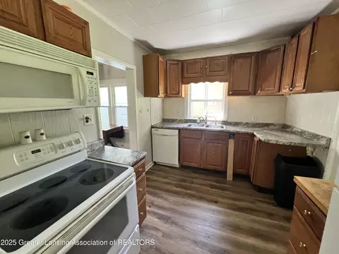 Kitchen - 1806 Ada St, Lansing, MI 48910 photo 1 of 2