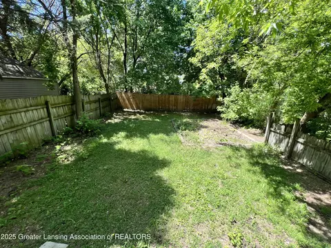 Exterior - 1806 Ada St, Lansing, MI 48910 photo 2 of 4