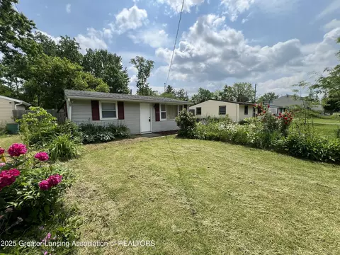 4219 Richmond St, Lansing, MI 48911