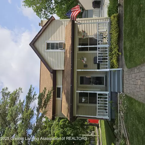 405 E Shaw St, Charlotte, MI 48813