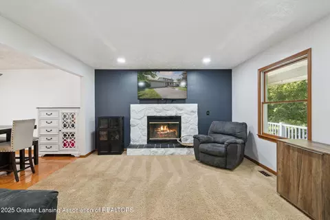 921 Ives Rd, Mason, MI 48854 photo 11